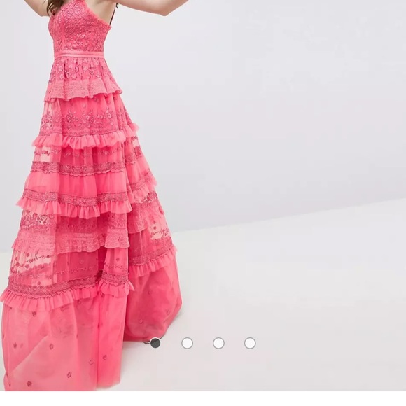 COPY - Needle and thread dress - Picture 1 of 8